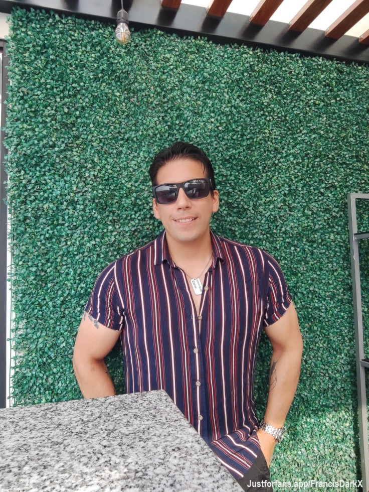 Just another day with a touch of style... / “Solo un día cualquiera con un toque de estilo...😎

#Sensual #FitnessModel #Menswear #HotAndBold #LatinoFit #NSFW